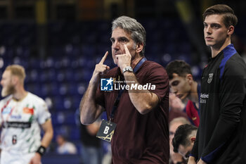 24/10/2024 - Antonio Ortega, head coach of FC Barcelona during the EHF Champions League, Group Phase, handball match between FC Barcelona and SC Magdeburg on October 24, 2024 at Palau Blaugrana in Barcelona, Spain - HANDBALL - CHAMPIONS LEAGUE - BARCELONA V MAGDEBURG - PALLAMANO - ALTRO