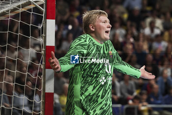 24/10/2024 - Emil Nielsen of FC Barcelona during the EHF Champions League, Group Phase, handball match between FC Barcelona and SC Magdeburg on October 24, 2024 at Palau Blaugrana in Barcelona, Spain - HANDBALL - CHAMPIONS LEAGUE - BARCELONA V MAGDEBURG - PALLAMANO - ALTRO