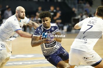 2024-11-22 - Ludwig APPOLINAIRE of Cesson-Rennes during the French championship, Liqui Moly Starligue handball match between Cesson-Rennes MH and Limoges Handball on 22 November 2024 at Glaz Arena in Cesson-Sévigné, France - HANDBALL - FRENCH CHAMP - CESSON RENNES V LIMOGES - HANDBALL - OTHER SPORTS