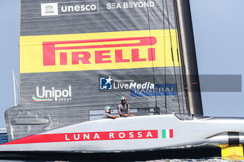 2024-08-30 - Luna Rossa Prada Pirelli (ITA) wait for the wind - AMERICA'S CUP - LOUIS VUITTON CUP - ROUND ROBIN 1 & 2 - SAILING - OTHER SPORTS