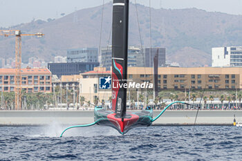 2024-08-31 - Emirates Team New Zealand (NZ) and Barcelon - AMERICA'S CUP - LOUIS VUITTON CUP - ROUND ROBIN 1 & 2 - SAILING - OTHER SPORTS