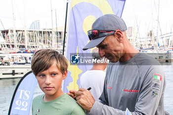 2024-08-30 - Luis Vuitton Cup and Luna Rossa Prada Pirelli (ITA) francesco bruni and fans - 37TH AMERICA'S CUP LOUIS VUITTON TEAM PRESENTATION - SAILING - OTHER SPORTS