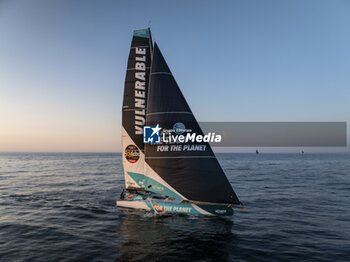 2024-08-27 - Sam Goodchild on Imoca Vulnerable - For the Planet during a training session prior the Vendée Globe 2024 on August 27, 2024, off Groix in France - SAILING - VENDEE GLOBE 2024 - SAM GOODCHILD - IMOCA VULNERABLE - SAILING - OTHER SPORTS