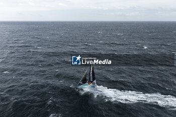 2024-09-27 - Sam Goodchild on Imoca Vulnerable - For the Planet during a training session prior the Vendée Globe 2024 on September 27, 2024, off Groix in France - SAILING - VENDEE GLOBE 2024 - SAM GOODCHILD - IMOCA VULNERABLE - HELICOPTER IMAGES - SAILING - OTHER SPORTS