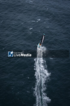 2024-09-27 - Sam Goodchild on Imoca Vulnerable - For the Planet during a training session prior the Vendée Globe 2024 on September 27, 2024, off Groix in France - SAILING - VENDEE GLOBE 2024 - SAM GOODCHILD - IMOCA VULNERABLE - HELICOPTER IMAGES - SAILING - OTHER SPORTS