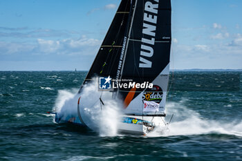 2024-09-27 - Skipper Thomas Ruyant, Imoca VULNERABLE during a training session prior the Vendée Globe 2024 on September 27, 2024, off Groix in France - SAILING - VENDEE GLOBE 2024 - THOMAS RUYANT - IMOCA VULNERABLE - HELICOPTER IMAGES - SAILING - OTHER SPORTS