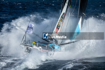 2024-09-27 - Skipper Thomas Ruyant, Imoca VULNERABLE during a training session prior the Vendée Globe 2024 on September 27, 2024, off Groix in France - SAILING - VENDEE GLOBE 2024 - THOMAS RUYANT - IMOCA VULNERABLE - HELICOPTER IMAGES - SAILING - OTHER SPORTS