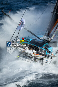 2024-09-27 - Skipper Thomas Ruyant, Imoca VULNERABLE during a training session prior the Vendée Globe 2024 on September 27, 2024, off Groix in France - SAILING - VENDEE GLOBE 2024 - THOMAS RUYANT - IMOCA VULNERABLE - HELICOPTER IMAGES - SAILING - OTHER SPORTS