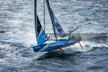 2024-09-27 - Skipper Thomas Ruyant, Imoca VULNERABLE during a training session prior the Vendée Globe 2024 on September 27, 2024, off Groix in France - SAILING - VENDEE GLOBE 2024 - THOMAS RUYANT - IMOCA VULNERABLE - HELICOPTER IMAGES - SAILING - OTHER SPORTS