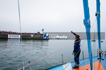 10/11/2024 - RUYANT Thomas (fra), Vulnerable prior to the start of the 2024-2025 Vendée Globe, 10th edition of the solo non-stop round the world yacht race, on November 9, 2024 in Les Sables-d'Olonne, France - SAILING - VENDEE GLOBE 2024 - START - VELA - ALTRO