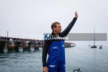 10/11/2024 - RUYANT Thomas (fra), Vulnerable prior to the start of the 2024-2025 Vendée Globe, 10th edition of the solo non-stop round the world yacht race, on November 9, 2024 in Les Sables-d'Olonne, France - SAILING - VENDEE GLOBE 2024 - START - VELA - ALTRO