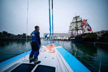 10/11/2024 - RUYANT Thomas (fra), Vulnerable prior to the start of the 2024-2025 Vendée Globe, 10th edition of the solo non-stop round the world yacht race, on November 9, 2024 in Les Sables-d'Olonne, France - SAILING - VENDEE GLOBE 2024 - START - VELA - ALTRO