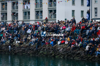 10/11/2024 - Ambiance chenal prior to the start of the 2024-2025 Vendée Globe, 10th edition of the solo non-stop round the world yacht race, on November 9, 2024 in Les Sables-d'Olonne, France - SAILING - VENDEE GLOBE 2024 - START - VELA - ALTRO