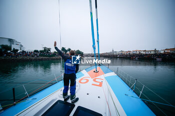 10/11/2024 - RUYANT Thomas (fra), Vulnerable prior to the start of the 2024-2025 Vendée Globe, 10th edition of the solo non-stop round the world yacht race, on November 9, 2024 in Les Sables-d'Olonne, France - SAILING - VENDEE GLOBE 2024 - START - VELA - ALTRO