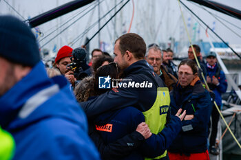 10/11/2024 - GOODCHILD Sam (gbr), Vulnerable prior to the start of the 2024-2025 Vendée Globe, 10th edition of the solo non-stop round the world yacht race, on November 9, 2024 in Les Sables-d'Olonne, France - SAILING - VENDEE GLOBE 2024 - START - VELA - ALTRO