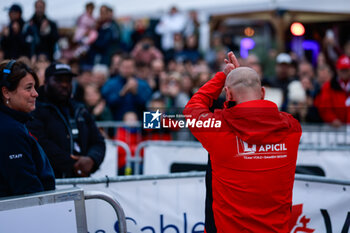 10/11/2024 - SEGUIN Damien (fra), Groupe Apicil prior to the start of the 2024-2025 Vendée Globe, 10th edition of the solo non-stop round the world yacht race, on November 9, 2024 in Les Sables-d'Olonne, France - SAILING - VENDEE GLOBE 2024 - START - VELA - ALTRO