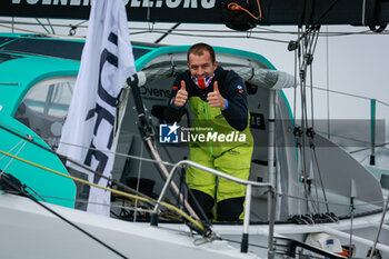 10/11/2024 - GOODCHILD Sam (gbr), Vulnerable prior to the start of the 2024-2025 Vendée Globe, 10th edition of the solo non-stop round the world yacht race, on November 9, 2024 in Les Sables-d'Olonne, France - SAILING - VENDEE GLOBE 2024 - START - VELA - ALTRO