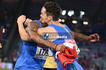 2024-06-12 - Lamont Marcell JACOBS and Filippo TORTU Gold Medal 4 x 100m Relay Men during European Athletics Championships 2024 at Olympic Stadium, on June 12, 2024 in Rome, Italy. - EUROPEAN ATHLETICS CHAMPIONSHIPS - INTERNATIONALS - ATHLETICS