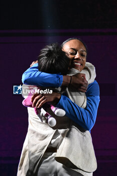 2024-06-12 - Larissa IAPICHINO Silver Medal Long Jump Women hugs her mother Fiona MAY during European Athletics Championships 2024 at Olympic Stadium, on June 12, 2024 in Rome, Italy. - EUROPEAN ATHLETICS CHAMPIONSHIPS - INTERNATIONALS - ATHLETICS