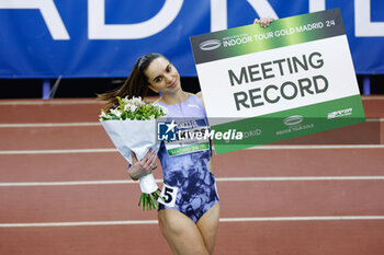 2024-02-23 - ANDREA MIKLOS (ROU) celebrates after winning with the Meeting Record the 400m - Heat A Women during the World Athletics Indoor Tour Gold Madrid 24 on February 23, 2024 at Polideportivo Gallur in Madrid, Spain - ATHLETICS - WORLD INDOOR TOUR GOLD - MADRID 2024 - INTERNATIONALS - ATHLETICS