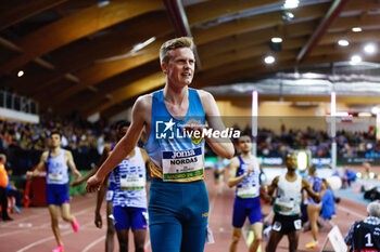23/02/2024 - NARVE GILJE NORDAS (NOR) reacts after winning the 3000m Men Final during the World Athletics Indoor Tour Gold Madrid 24 on February 23, 2024 at Polideportivo Gallur in Madrid, Spain - ATHLETICS - WORLD INDOOR TOUR GOLD - MADRID 2024 - INTERNAZIONALI - ATLETICA