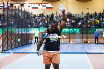 23/02/2024 - RAJINDRA CAMPBELL (JAM) competes the Shot Put Men Final during the World Athletics Indoor Tour Gold Madrid 24 on February 23, 2024 at Polideportivo Gallur in Madrid, Spain - ATHLETICS - WORLD INDOOR TOUR GOLD - MADRID 2024 - INTERNAZIONALI - ATLETICA