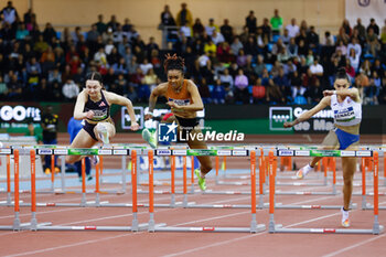 2024-02-23 - Cortney Jones of USA competes in the 60m Hurdles Semi-Final during the World Athletics Indoor Tour Gold Madrid 24 on February 23, 2024 at Polideportivo Gallur in Madrid, Spain - ATHLETICS - WORLD INDOOR TOUR GOLD - MADRID 2024 - INTERNATIONALS - ATHLETICS