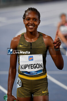 2024-08-30 - Faith KIPYEGON (KEN) competes in 1500m Women Faith KIPYEGON (KEN) competes in 1500m Women during the Diamond League Athletics 30th August 2024 at the Olimpic Stadium in Rome - GOLDEN GALA PIETRO MENNEA - INTERNATIONALS - ATHLETICS