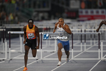 2024-08-30 - Lorenzo Ndele SIMONELLI (ITA) and Orlando BENNETT (JAM) compete in 110m Hurdles Men during the Diamond League Athletics 30th August 2024 at the Olimpic Stadium in Rome - GOLDEN GALA PIETRO MENNEA - INTERNATIONALS - ATHLETICS