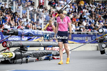 2024-07-07 - Renaud Lavillenie during the Meeting de Paris Wanda Diamond League 2024 athletics event on July 7, 2024 at Charlety stadium in Paris, France. Photo Victor Joly / DPPI - ATHLETICS - DIAMOND LEAGUE 2024 - PARIS - INTERNATIONALS - ATHLETICS