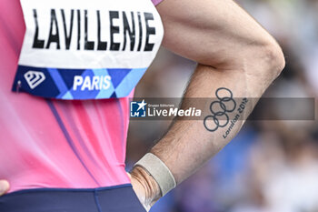 2024-07-07 - Tatoo of Renaud Lavillenie with London 2012 Olympic Games logo during the Meeting de Paris Wanda Diamond League 2024 athletics event on July 7, 2024 at Charlety stadium in Paris, France. Photo Victor Joly / DPPI - ATHLETICS - DIAMOND LEAGUE 2024 - PARIS - INTERNATIONALS - ATHLETICS