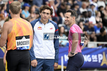 2024-07-07 - Armand Mondo Duplantis and Renaud Lavillenie during the Meeting de Paris Wanda Diamond League 2024 athletics event on July 7, 2024 at Charlety stadium in Paris, France. Photo Victor Joly / DPPI - ATHLETICS - DIAMOND LEAGUE 2024 - PARIS - INTERNATIONALS - ATHLETICS