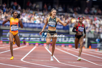 2024-07-20 - Natalia Kaczmarek (POL), 400m Women, during the Wanda Diamond League 2024, athletics meet on 20 July 2024 at the London Stadium in London, England - ATHLETICS - DIAMOND LEAGUE 2024 - LONDON - INTERNATIONALS - ATHLETICS