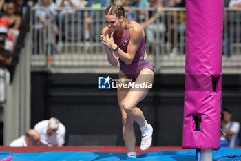 2024-07-20 - Alysha Newman, Pole Vault Women, during the Wanda Diamond League 2024, athletics meet on 20 July 2024 at the London Stadium in London, England - ATHLETICS - DIAMOND LEAGUE 2024 - LONDON - INTERNATIONALS - ATHLETICS