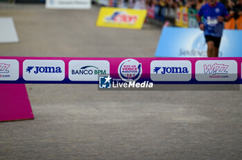 2024-10-27 - The finish line of 38^ Wizz Air Venicemarathon - 38^ WIZZ AIR VENICEMARATHON - MARATHON - ATHLETICS