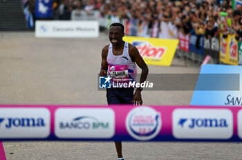 2024-10-27 - Abebe Tilahun wins the 38th Wizz Air Venicemarathon - 38^ WIZZ AIR VENICEMARATHON - MARATHON - ATHLETICS