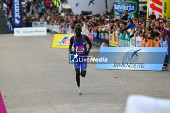 2024-10-27 - Kipsambu Kimakal arrives third at the 38th Wizz Air Venicemarathon - 38^ WIZZ AIR VENICEMARATHON - MARATHON - ATHLETICS