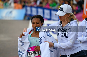 2024-10-27 - Tesfahum Melkam arrives third at the 38th Wizz Air Venicemarathon woman - 38^ WIZZ AIR VENICEMARATHON - MARATHON - ATHLETICS