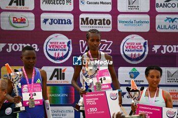 2024-10-27 - Abera Birtukan, Chepkorir Betty, Tesfahum Melkam Podium of 38^ Wizz Air Venicemarathon Woman - 38^ WIZZ AIR VENICEMARATHON - MARATHON - ATHLETICS