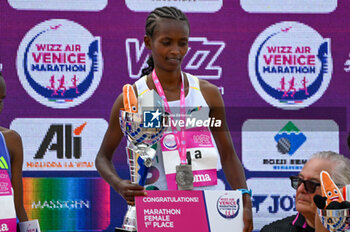 2024-10-27 - Abera Birtukan wins the 38th Wizz Air Venicemarathon Woman - 38^ WIZZ AIR VENICEMARATHON - MARATHON - ATHLETICS