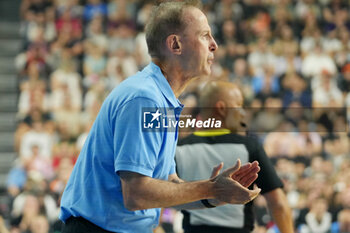 2024-07-06 - Head coach Vincent Collet of France during the International Friendly Basketball match between Germany and France on 6 July 2024 at Lanxess Arena in Cologne, Germany - BASKETBALL - FRIENDLY GAME - GERMANY V FRANCE - FRIENDLY MATCH - BASKETBALL