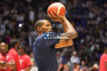 2024-07-20 - Kevin Durant of Team Usa warms up during the International Friendly basketball match between USA and South Sudan on 20 July 2024 at O2 Arena in London, England - BASKETBALL - FRIENDLY GAME - USA V SOUTH SUDAN - FRIENDLY MATCH - BASKETBALL