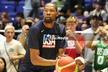 2024-07-20 - Kevin Durant of Team Usa warms up during the International Friendly basketball match between USA and South Sudan on 20 July 2024 at O2 Arena in London, England - BASKETBALL - FRIENDLY GAME - USA V SOUTH SUDAN - FRIENDLY MATCH - BASKETBALL