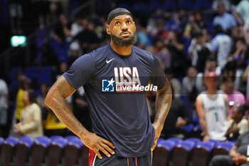 2024-07-20 - Lebron James of Team Usa warms up during the International Friendly basketball match between USA and South Sudan on 20 July 2024 at O2 Arena in London, England - BASKETBALL - FRIENDLY GAME - USA V SOUTH SUDAN - FRIENDLY MATCH - BASKETBALL