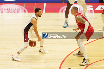 2024-07-22 - Stephen Curry of Usa and Daniel Theis of Germany during the International Friendly basketball match between USA and Germany on 22 July 2024 at O2 Arena in London, England - BASKETBALL - FRIENDLY GAME - USA V GERMANY - FRIENDLY MATCH - BASKETBALL