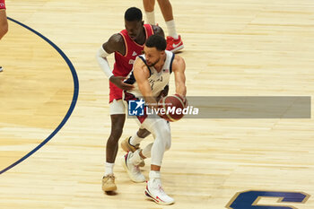 2024-07-22 - Stephen Curry of Usa and Dennis Schröder of Germany during the International Friendly basketball match between USA and Germany on 22 July 2024 at O2 Arena in London, England - BASKETBALL - FRIENDLY GAME - USA V GERMANY - FRIENDLY MATCH - BASKETBALL