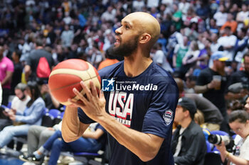 2024-07-22 - Derrick White of Usa warms up during the International Friendly basketball match between USA and Germany on 22 July 2024 at O2 Arena in London, England - BASKETBALL - FRIENDLY GAME - USA V GERMANY - FRIENDLY MATCH - BASKETBALL