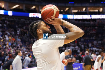 2024-07-22 - Anthony Davis of Usa warms up during the International Friendly basketball match between USA and Germany on 22 July 2024 at O2 Arena in London, England - BASKETBALL - FRIENDLY GAME - USA V GERMANY - FRIENDLY MATCH - BASKETBALL