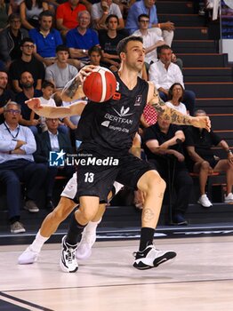 2024-09-04 - Tommaso Baldasso (Derthona Basket) - DERTHONA BASKET VS EA7 EMPORIO ARMANI OLIMPIA MILANO - FRIENDLY MATCH - BASKETBALL