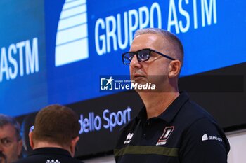 2024-09-04 - Walter De Raffaele, head coach Derthona Basket - DERTHONA BASKET VS EA7 EMPORIO ARMANI OLIMPIA MILANO - FRIENDLY MATCH - BASKETBALL